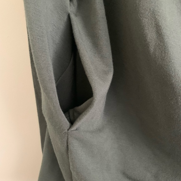 Athleta wrap front , hooded poncho style in excellent condition . Size small - Picture 4 of 6